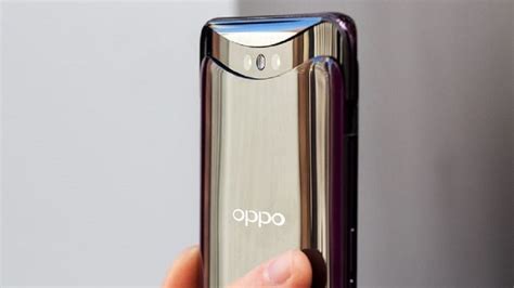 Lebih Bagus Produk Oppo Atau Produk Samsung